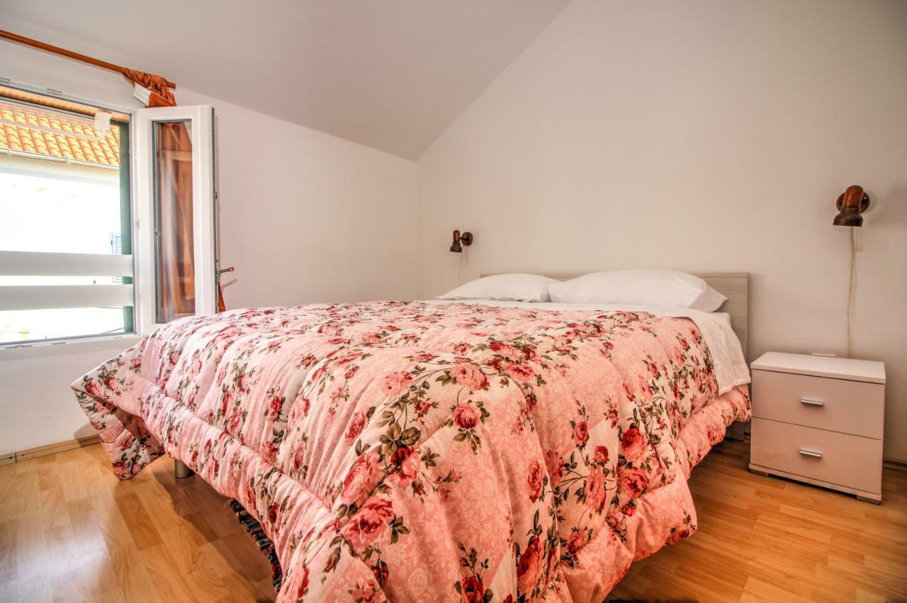 Apartmani Toni Poce Primošten Extérieur photo